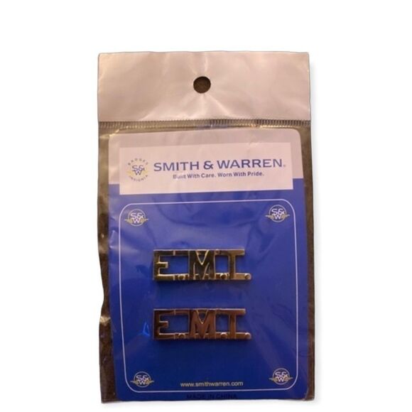 Smith & Warren EMT Lapel Pin - Picture 1 of 4